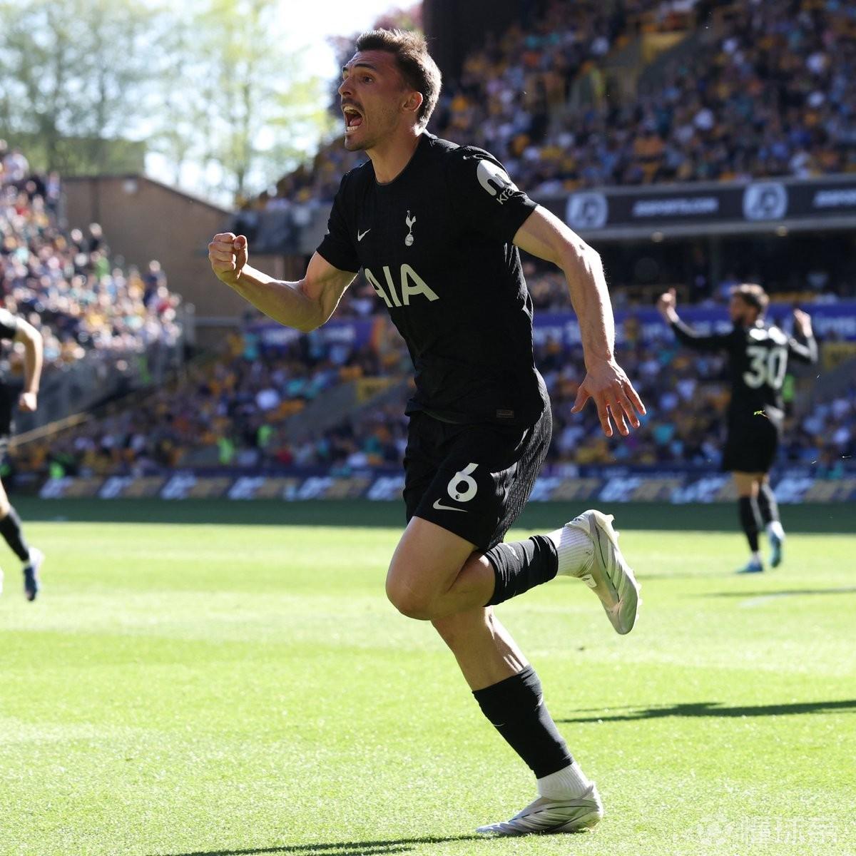 结束连续15场联赛不胜，热刺收获2026年英超首胜