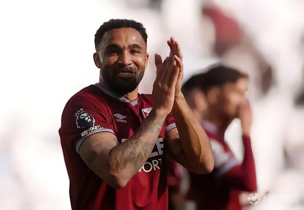 西汉姆联前锋威尔逊：拿到3分很开心，保级主动权在我们手里